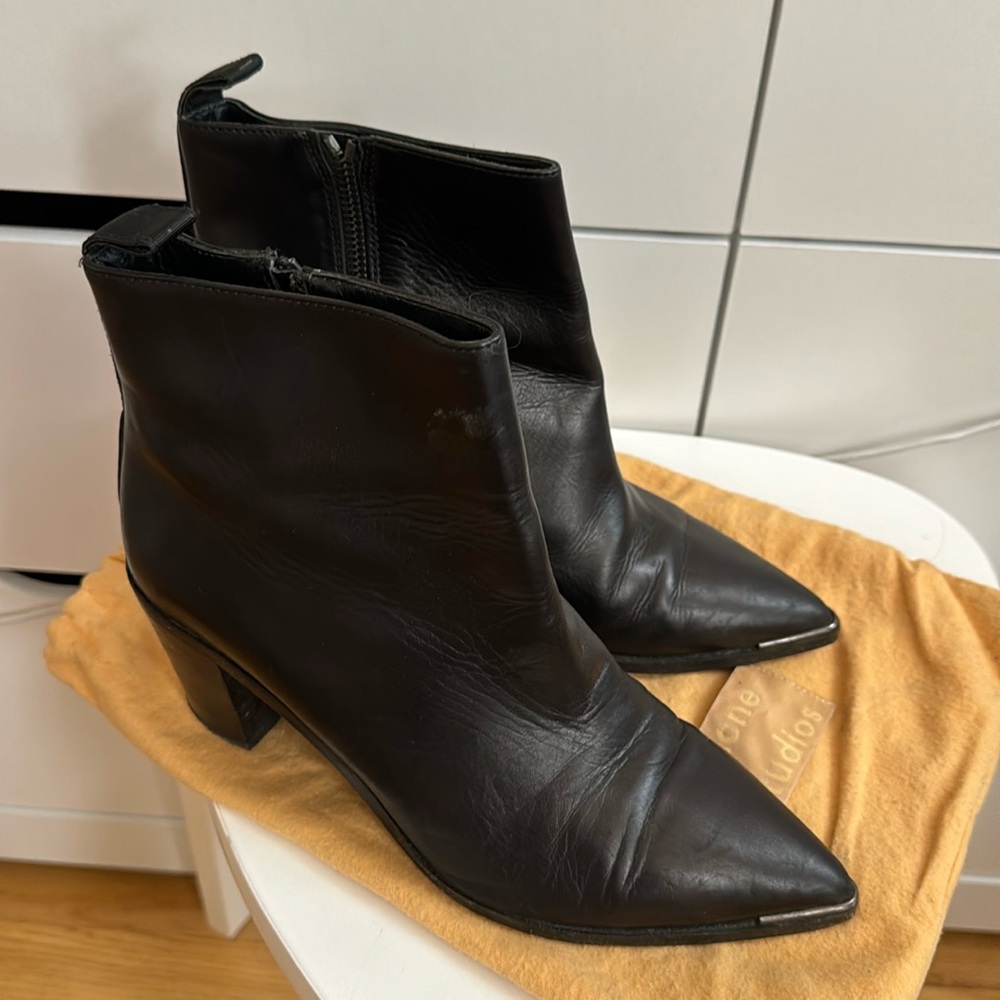 Acne Studios Ankle Boots with Zipper - Black